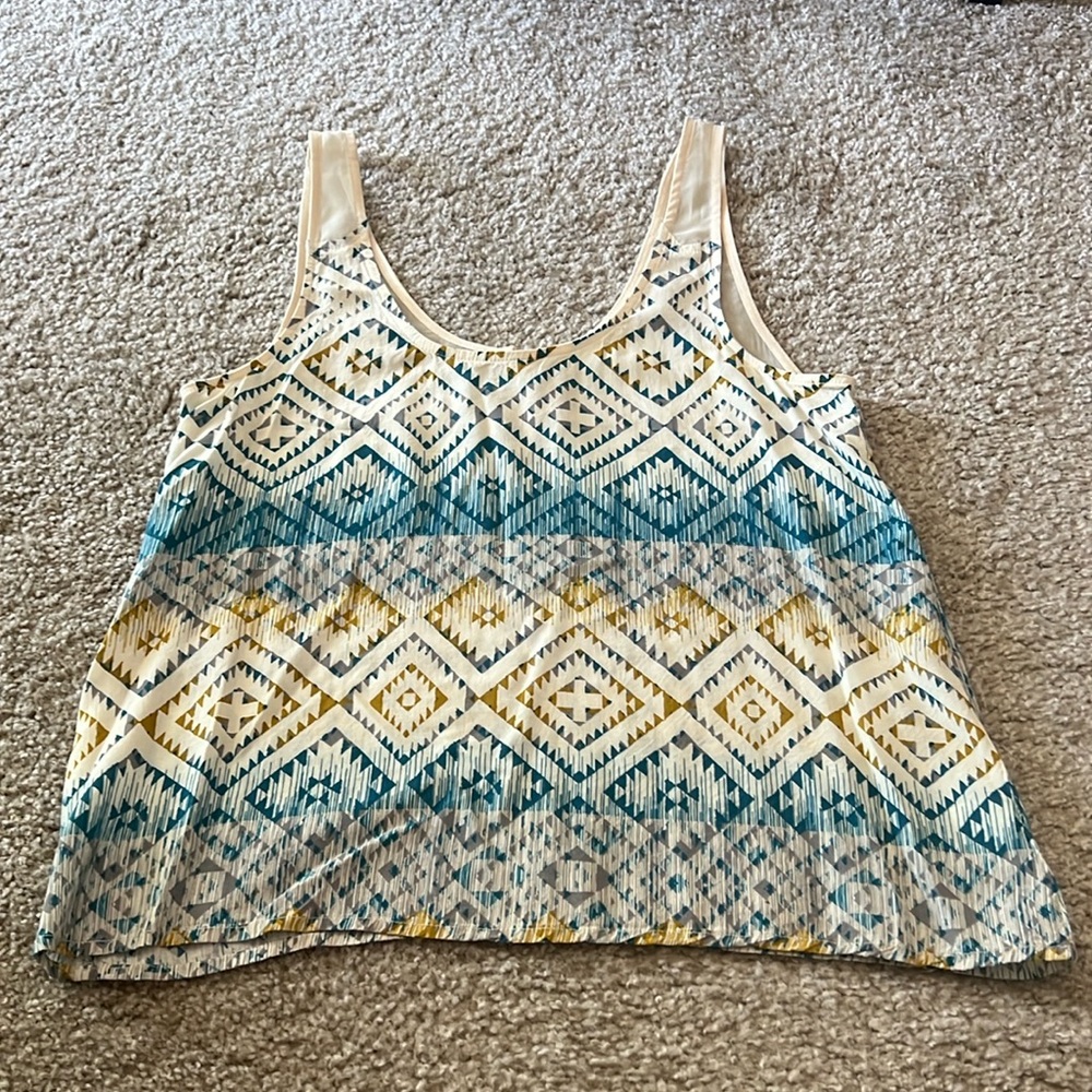 Kirra Brand boxy Aztec pattern flowy tank top size small